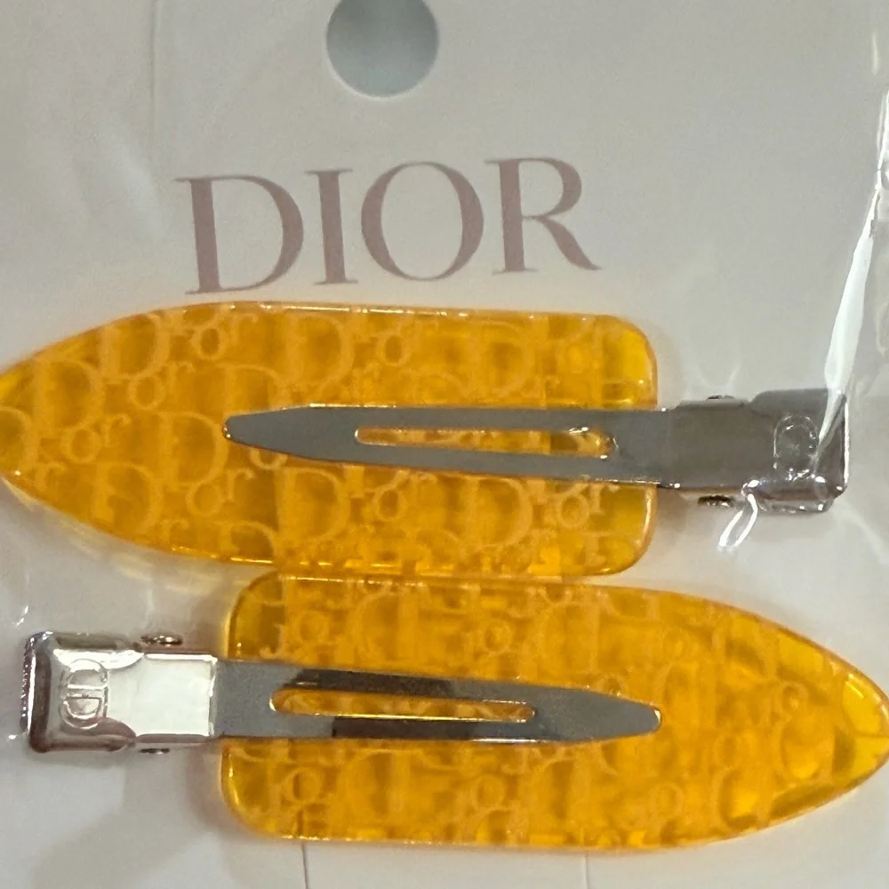 Dior (GWP) Yellow Logo Hair Clips - Picture 5 of 5